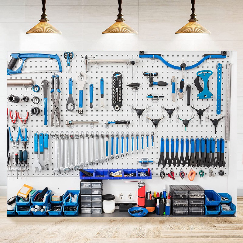 Mechanic Garage Bicycle Repair - Workshop Tools Background recensione e prezzo